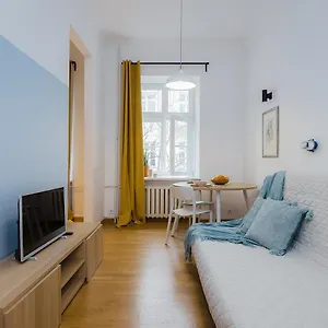 Studio In Centrum With Netflix , Warszawa Polska